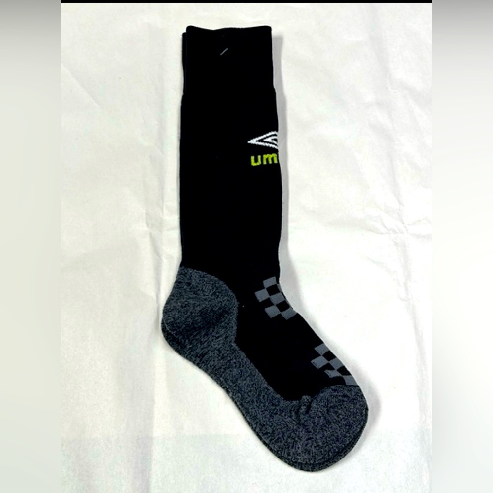 NWOT  Sports Socks 1 Pair Sz 7-8 Black and Gray